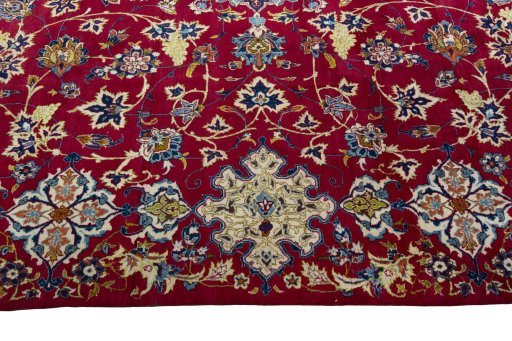 Corner detail of 2000s Najafabad rug showing border pattern and Wool pile