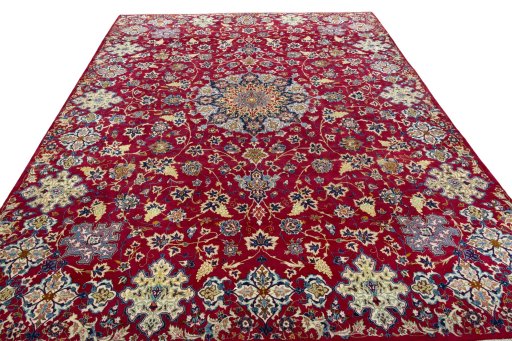 Surface texture of 2000s Najafabad rug with natural Wool and intricate pattern