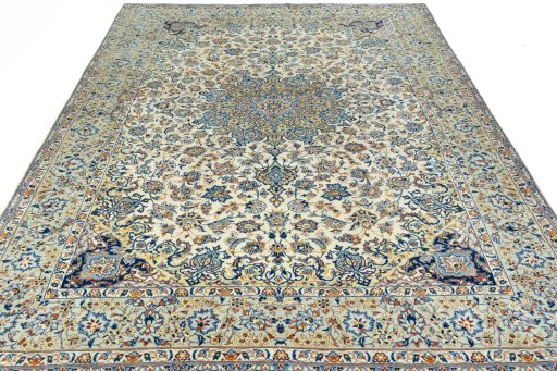 Surface texture of 2000s Najafabad rug with natural Wool and intricate pattern