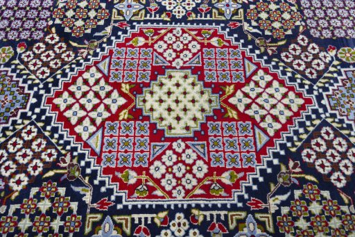 Central medallion detail of Unknown Najafabad rug from Iran / Persia