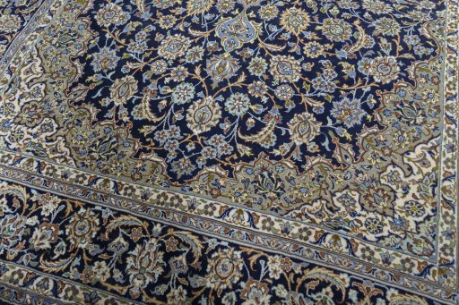 Close-up detail of 2000s Najafabad rug from Iran / Persia showing Wool weave