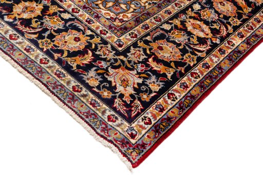 Central medallion detail of 1990s Najafabad rug from Iran / Persia