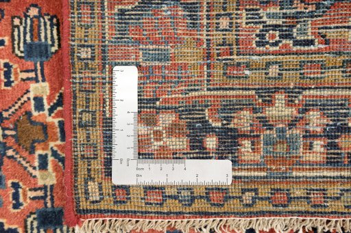 Close-up detail of 1920s Sarough rug from Iran / Persia showing Wool weave