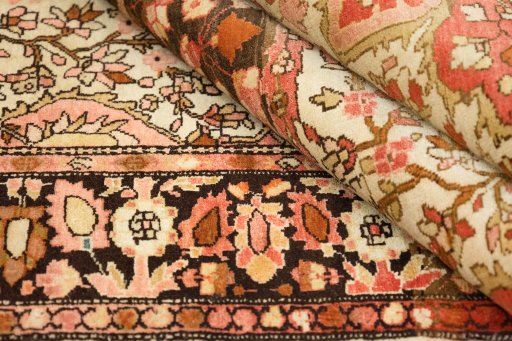 Close-up detail of 1900s Sarough rug from Iran / Persia showing Wool weave