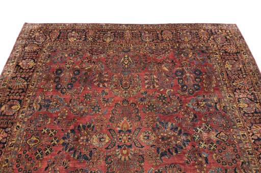 Surface texture of 1900s Sarough rug with natural Wool and intricate pattern