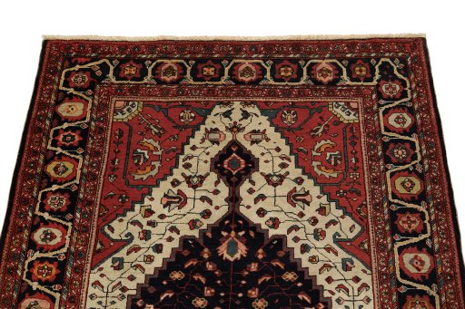 Surface texture of 1900s Sarough rug with natural Wool and intricate pattern