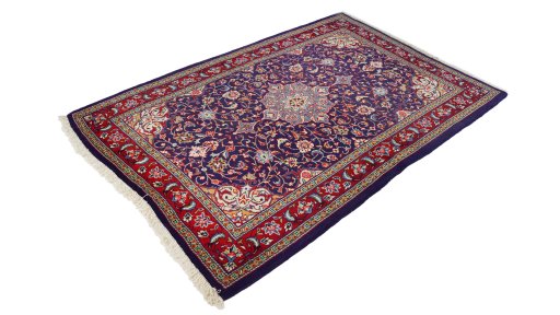 Close-up detail of New Sarough rug from Iran / Persia showing Wool weave