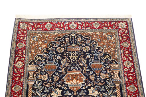 Surface texture of 1970s Sarough rug with natural Wool and intricate pattern