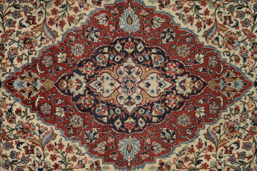 Close-up detail of New Sarough rug from Iran / Persia showing Wool weave