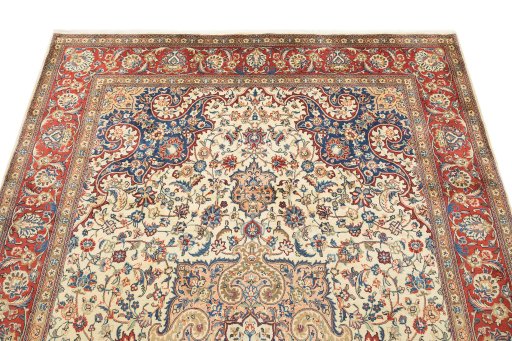 Surface texture of 1970s Sarough rug with natural Wool and intricate pattern