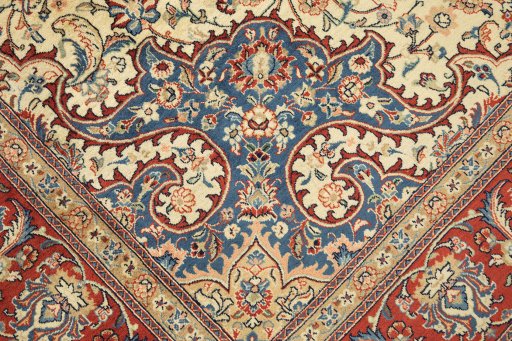 Close-up detail of 1970s Sarough rug from Iran / Persia showing Wool weave