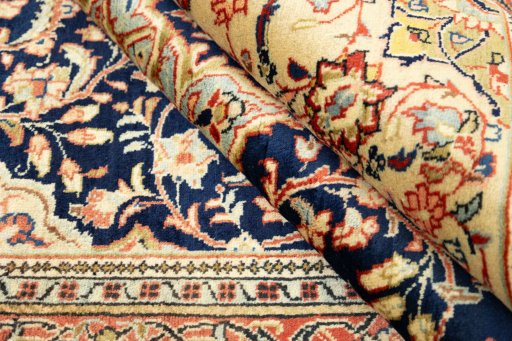 Corner detail of New Sarough rug showing border pattern and Wool pile