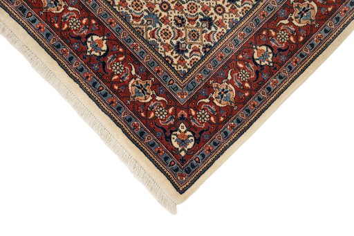 Close-up detail of New Sarough rug from Iran / Persia showing Wool weave