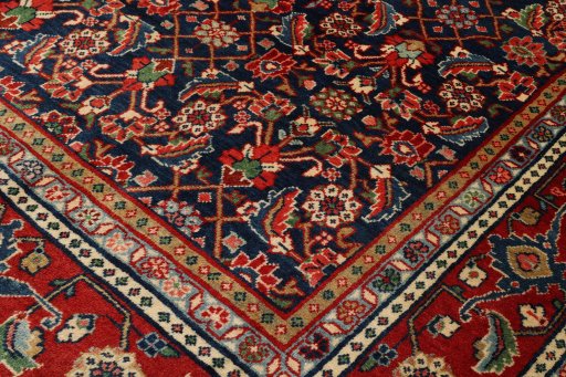 Close-up detail of 1950s Sarough rug from Iran / Persia showing Wool weave