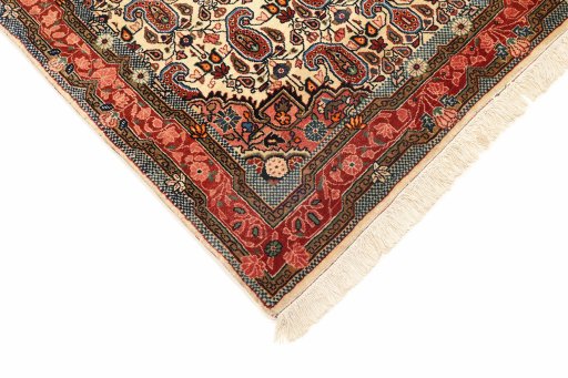 Surface texture of 1930s Sarough rug with natural Wool and intricate pattern