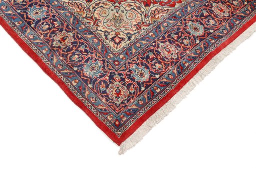 Close-up detail of 1960s Sarough rug from Iran / Persia showing Wool weave