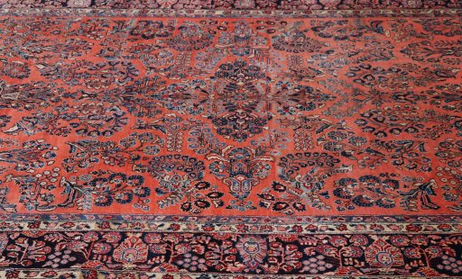 Close-up detail of 1910s Sarough rug from Iran / Persia showing Wool weave