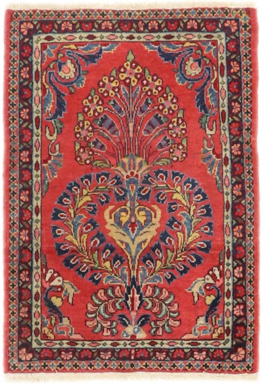 Full view of 1920s Sarough rug from Iran / Persia, 72 × 52 cm in Red tones