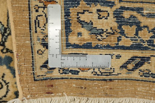 Close-up detail of 1940s Sarough rug from Iran / Persia showing Wool weave