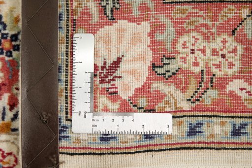 Close-up detail of New Sarough rug from Iran / Persia showing Wool weave