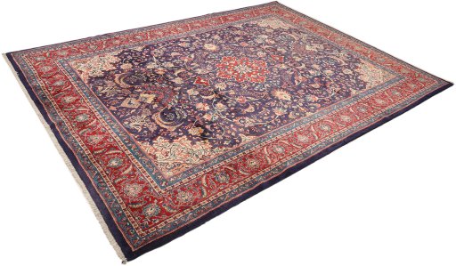 Corner detail of 1990s Sarough rug showing border pattern and Wool pile