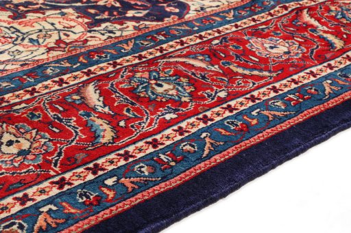 Central medallion detail of 1990s Sarough rug from Iran / Persia