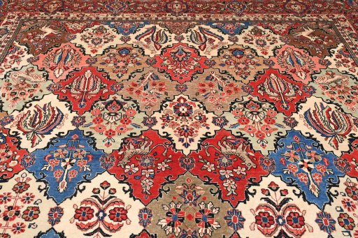 Close-up detail of 2000s Sarough rug from Iran / Persia showing Wool weave