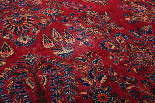 Close-up detail of 1930s Sarough rug from Iran / Persia showing Cork weave