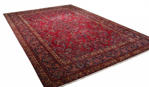 Corner detail of 1930s Sarough rug showing border pattern and Cork pile