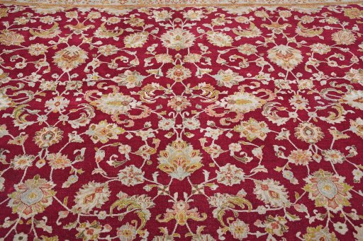 Corner detail of 1950s Sarough rug showing border pattern and Wool pile