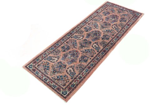 Corner detail of New Sarough rug showing border pattern and Wool pile
