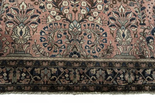 Full view of 1930s Sarough rug from Iran / Persia, 204 × 127 cm in Red tones