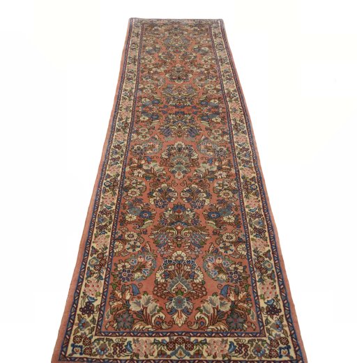Surface texture of New Sarough rug with natural Wool and intricate pattern
