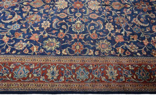 Corner detail of 1970s Sarough rug showing border pattern and Wool pile