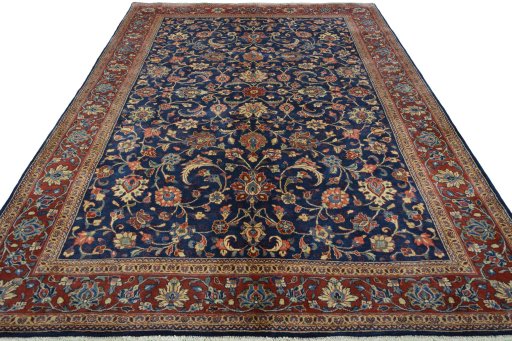 Surface texture of 1970s Sarough rug with natural Wool and intricate pattern