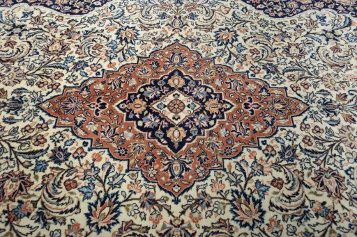 Central medallion detail of New Sarough rug from Iran / Persia