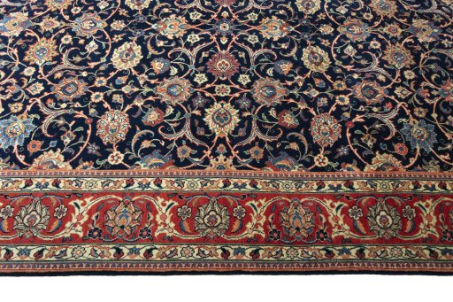 Corner detail of New Sarough rug showing border pattern and Wool pile