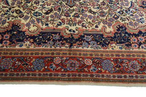 Corner detail of New Sarough rug showing border pattern and Wool pile