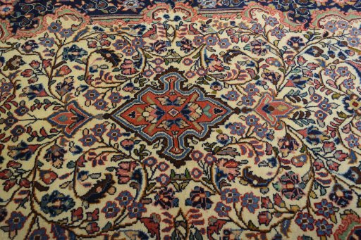 Central medallion detail of New Sarough rug from Iran / Persia