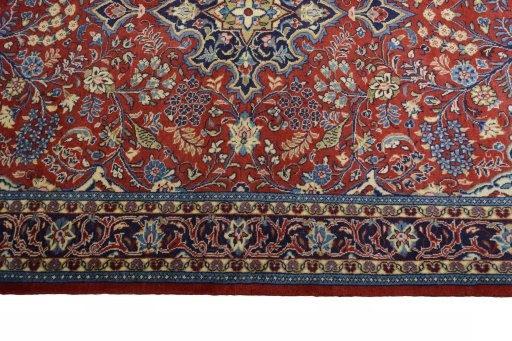 Corner detail of New Sarough rug showing border pattern and Wool pile