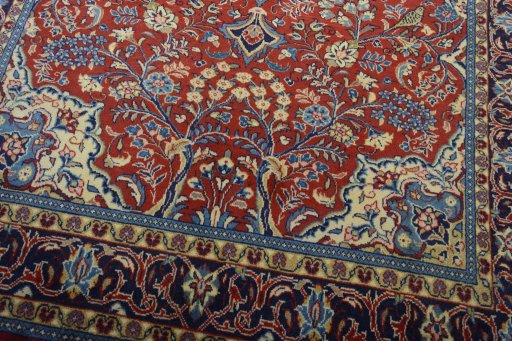 Close-up detail of New Sarough rug from Iran / Persia showing Wool weave
