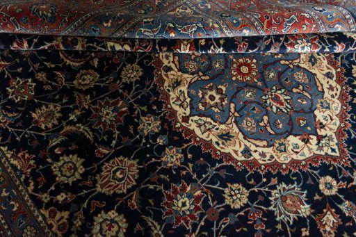 Close-up detail of New Sarough rug from Iran / Persia showing Cork weave