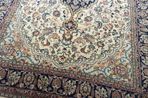 Close-up detail of New Sarough rug from Iran / Persia showing Wool weave