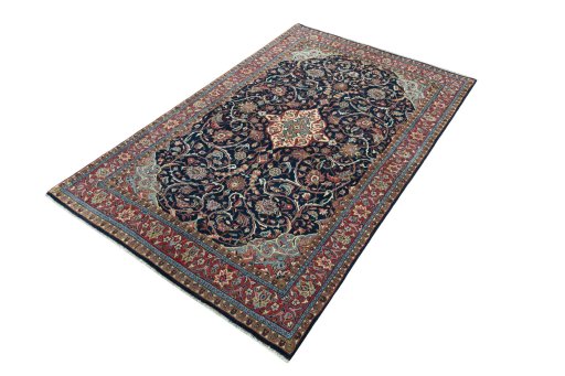 Corner detail of 2000s Sarough rug showing border pattern and Wool pile