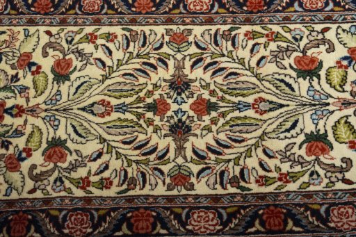 Central medallion detail of New Sarough rug from Iran / Persia