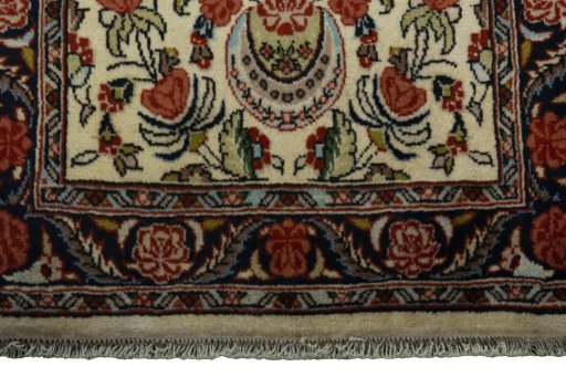 Close-up detail of New Sarough rug from Iran / Persia showing Wool weave
