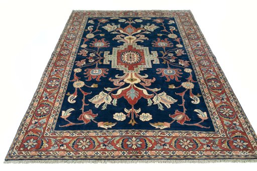 Surface texture of New Sarough rug with natural Wool and intricate pattern