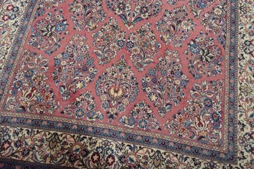 Close-up detail of 1970s Sarough rug from Iran / Persia showing Wool weave