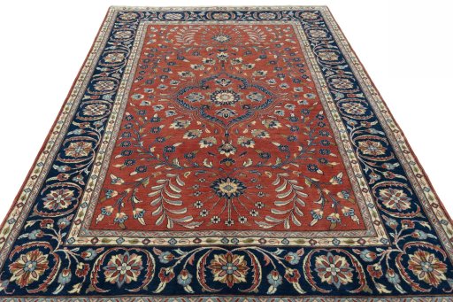 Surface texture of New Sarough rug with natural Wool and intricate pattern