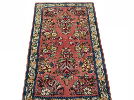 Surface texture of New Sarough rug with natural Wool and intricate pattern
